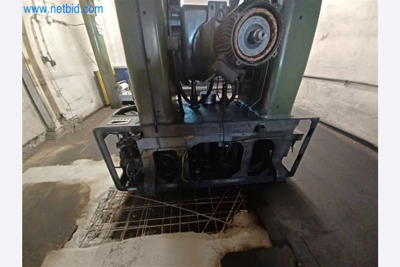 Máquinas para trabajar los metales: incluidos los centros de mecanizado con accesorios-11