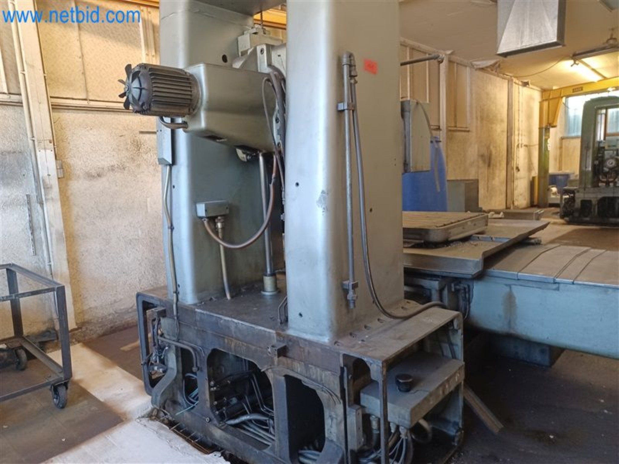 Máquinas para trabajar los metales: incluidos los centros de mecanizado con accesorios-14