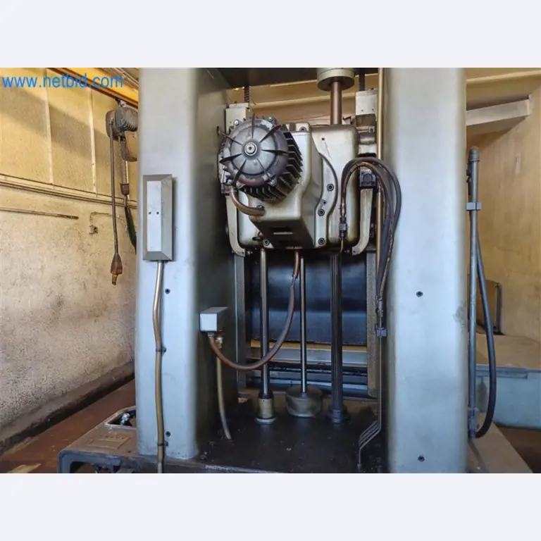 Máquinas para trabajar los metales: incluidos los centros de mecanizado con accesorios-15