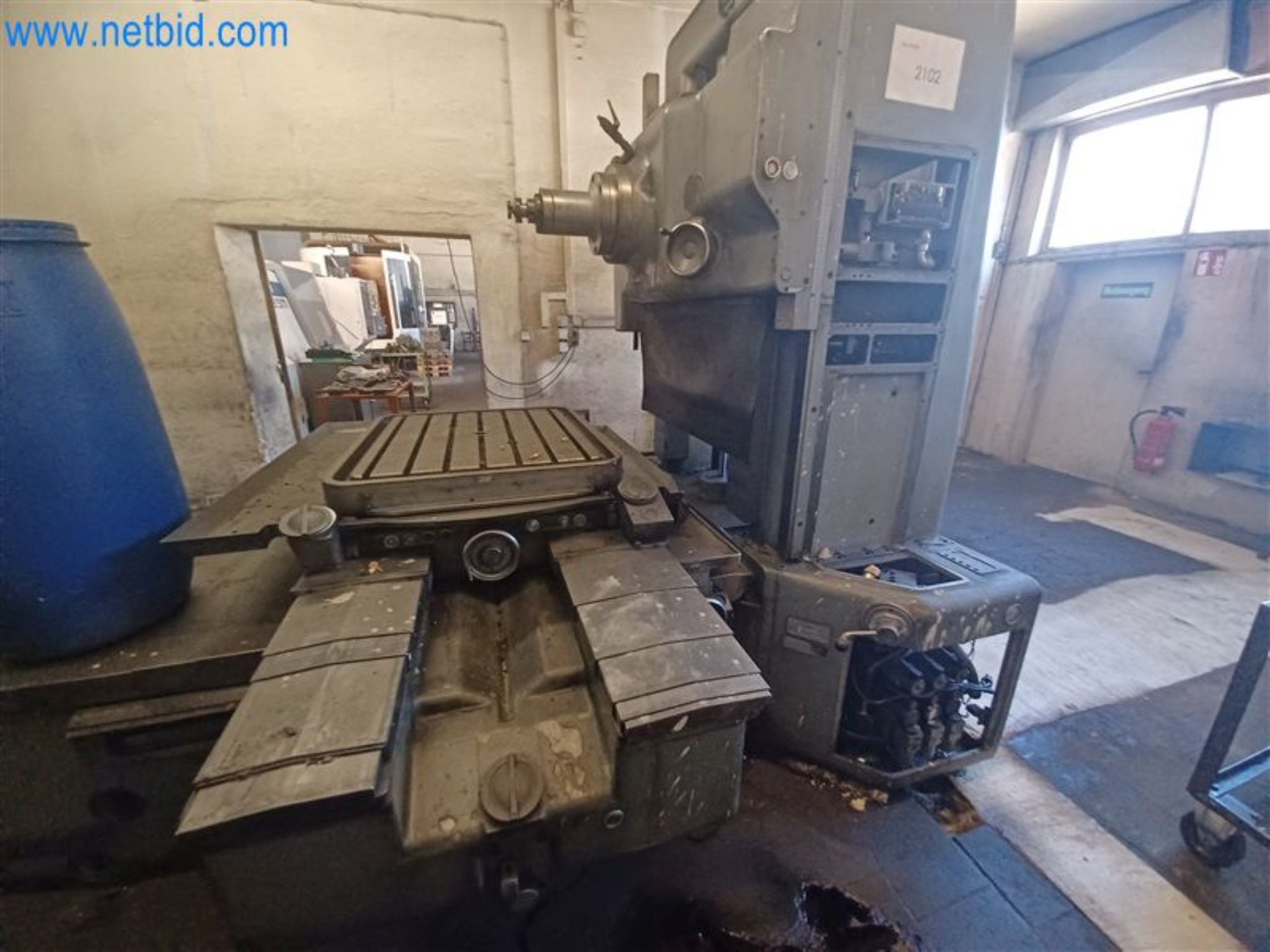 Máquinas para trabajar los metales: incluidos los centros de mecanizado con accesorios-16