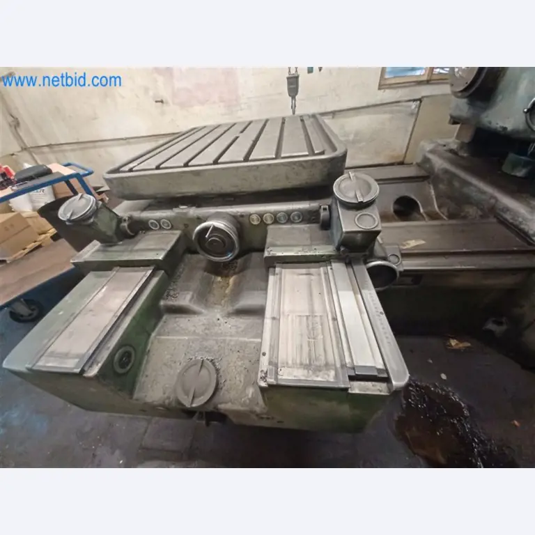 Máquinas para trabajar los metales: incluidos los centros de mecanizado con accesorios-9