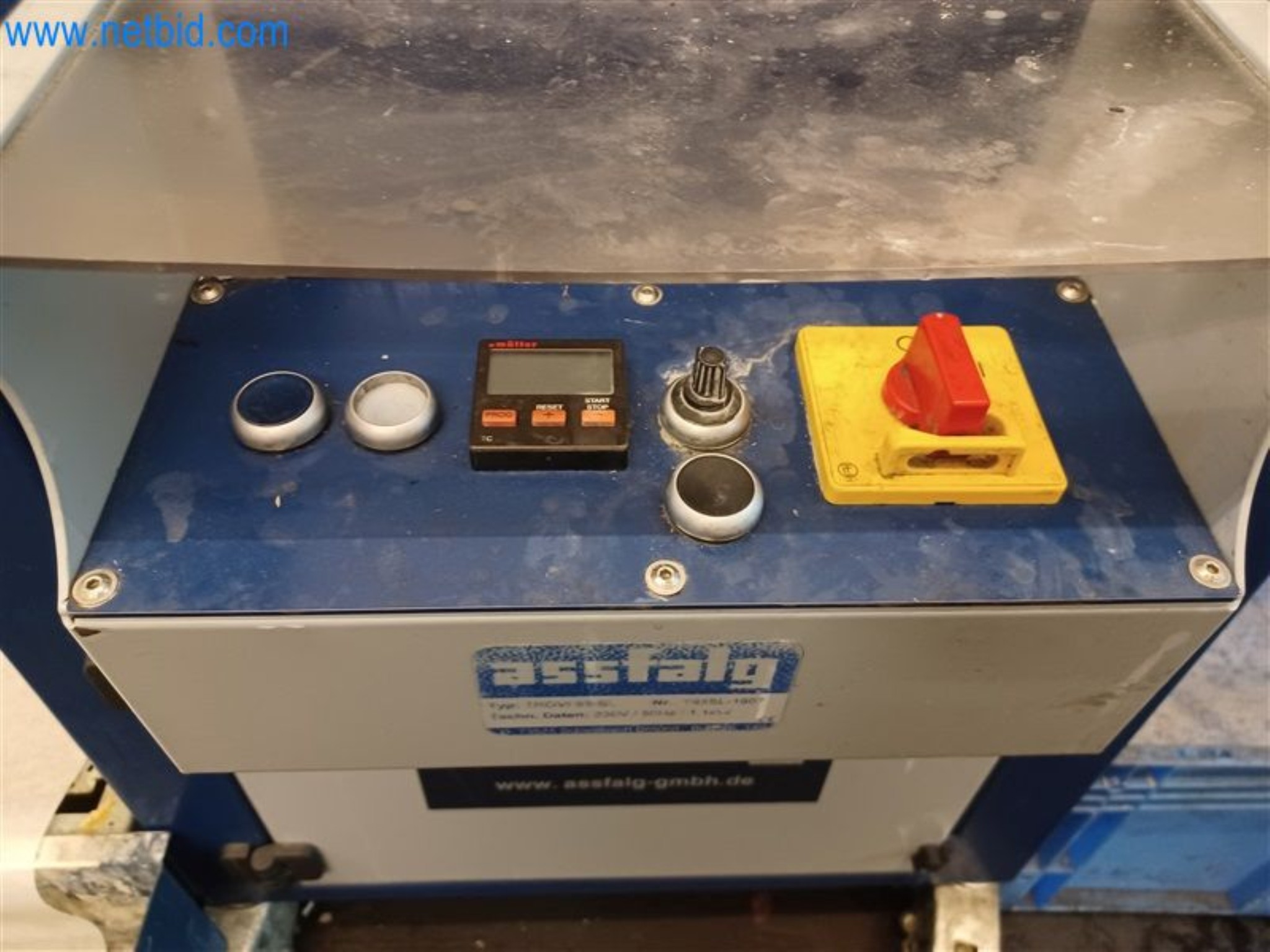 Machines pour le travail du métal : entre autres, centres d'usinage avec accessoires-2