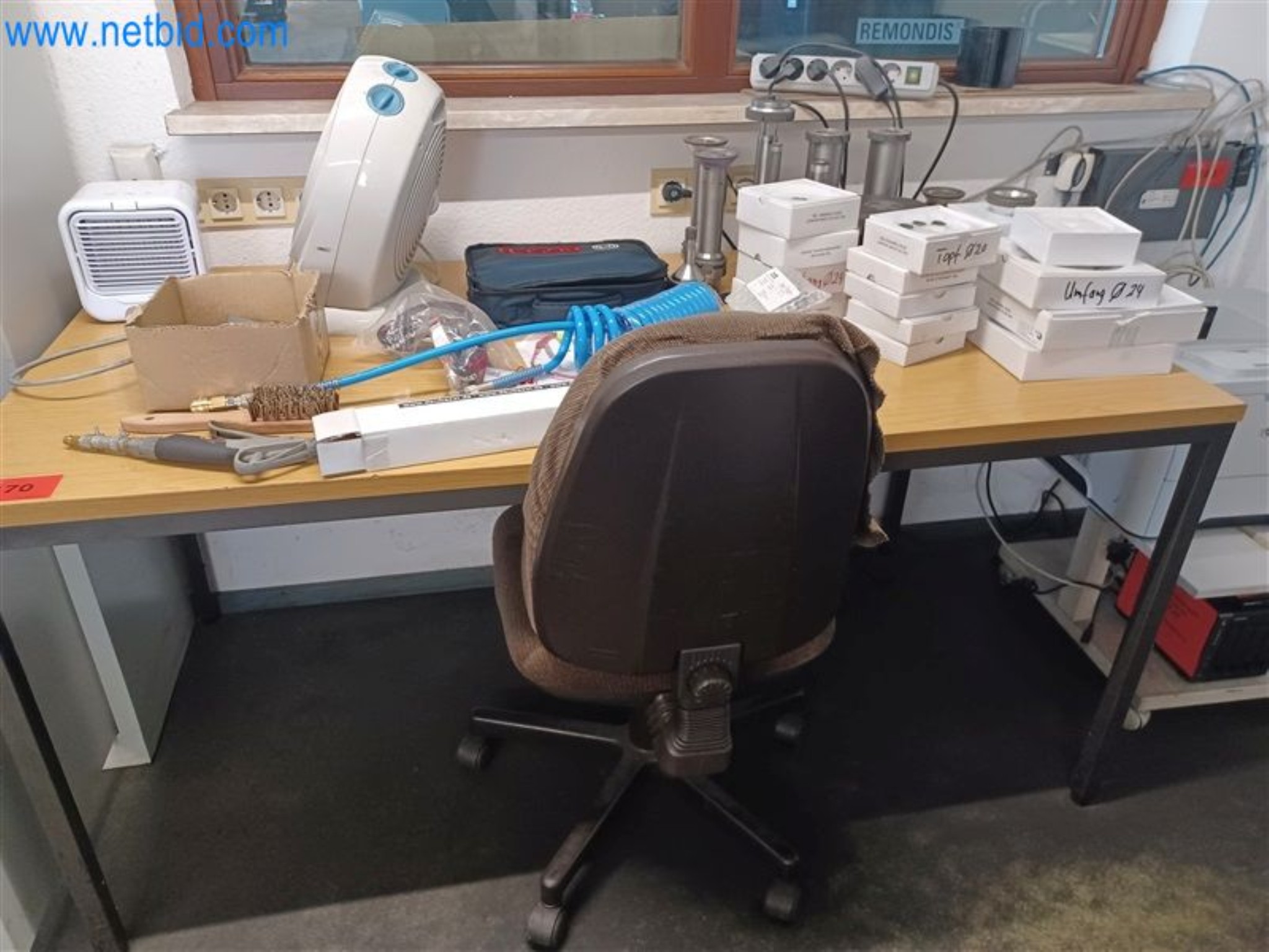 Metalworking machines: including machining centers with accessories-1