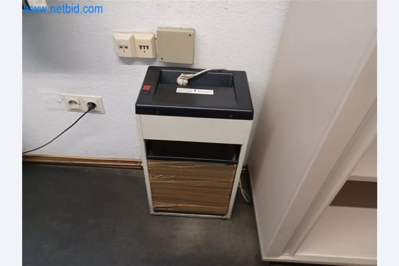 Máquinas para trabajar los metales: incluidos los centros de mecanizado con accesorios-4