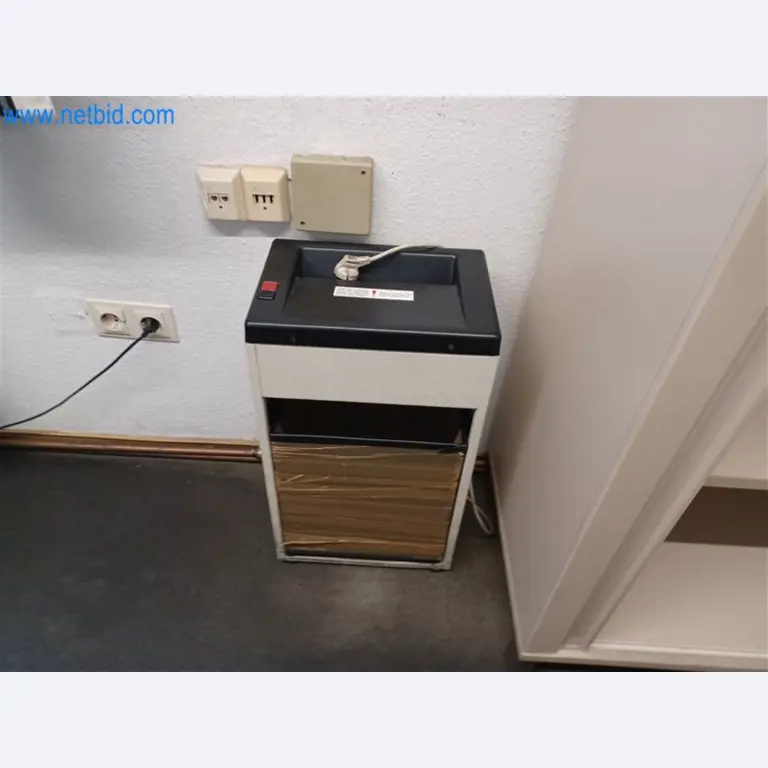 Máquinas para trabajar los metales: incluidos los centros de mecanizado con accesorios-4