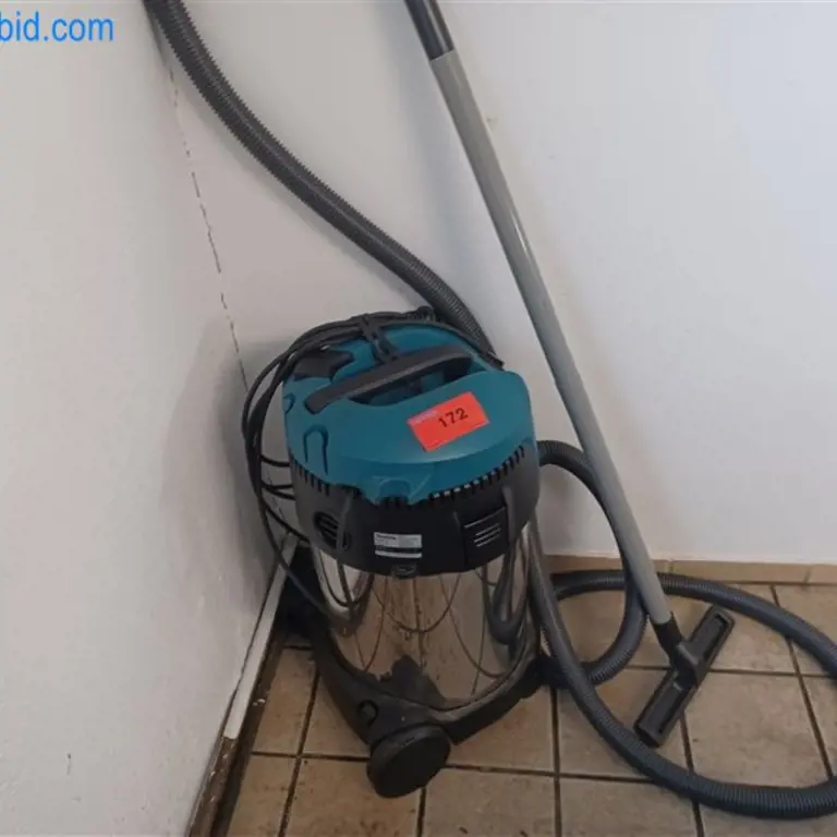 Vacuum cleaner Makita VC3011L