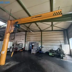 Pillar jib crane (No. 16) Demag