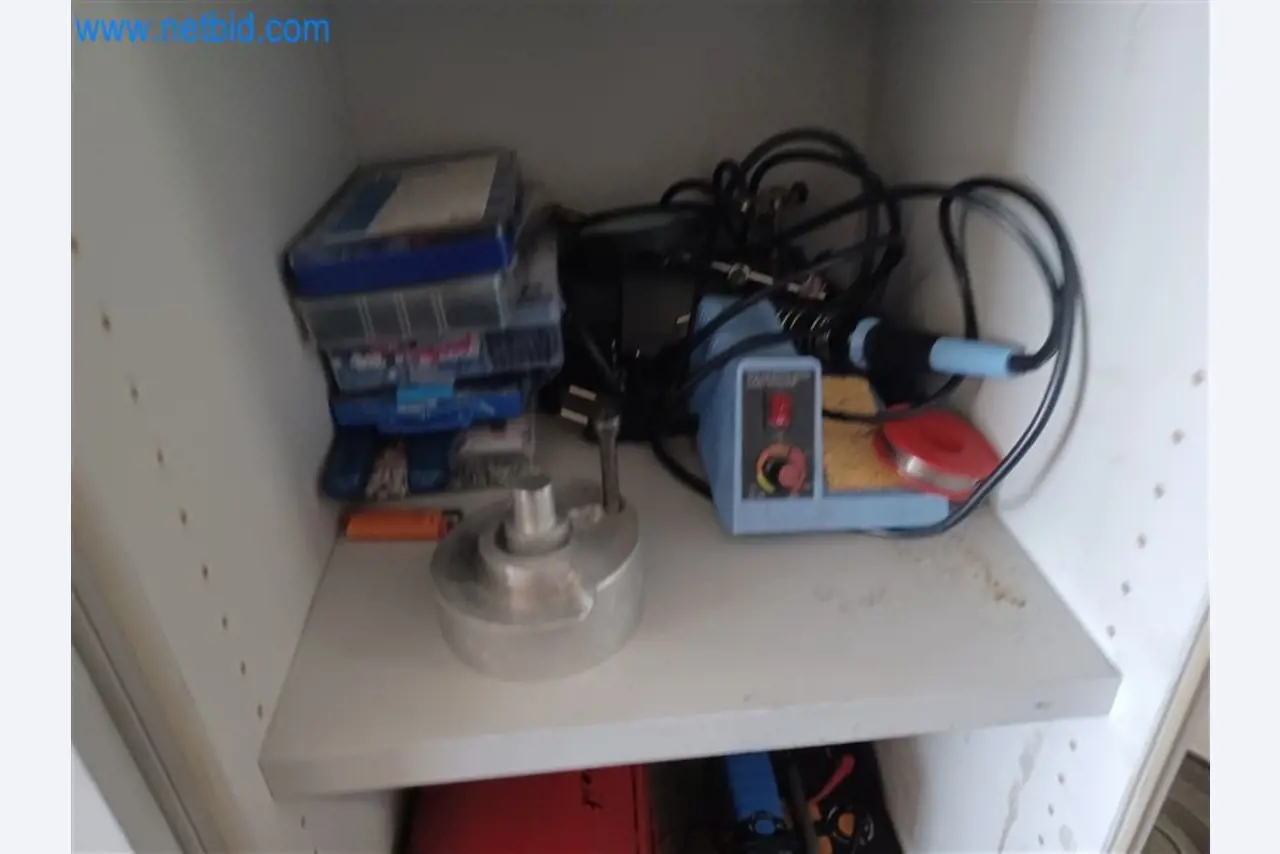 Máquinas para trabalhar metais: incluindo centros de maquinagem com acessórios-5