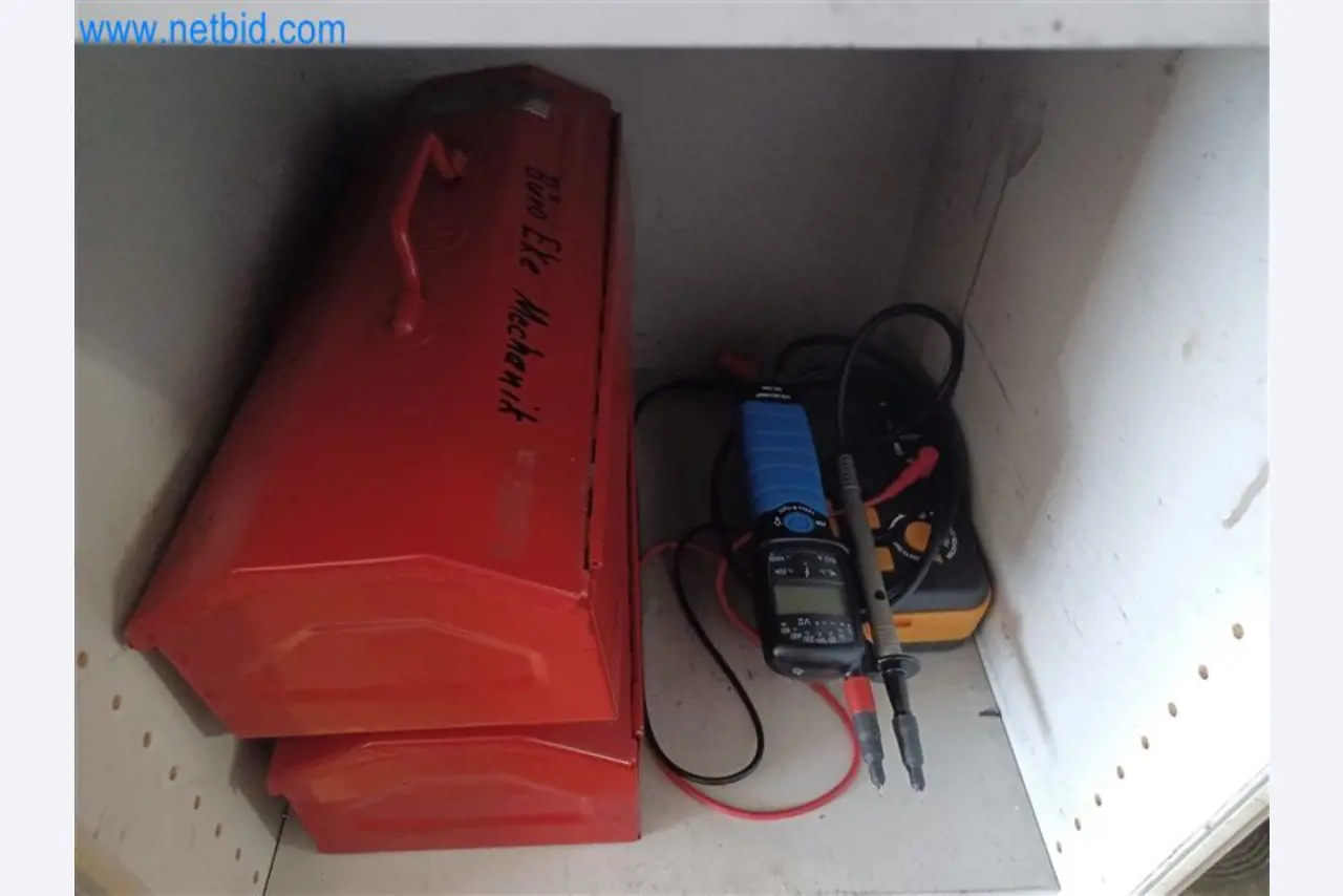 Máquinas para trabalhar metais: incluindo centros de maquinagem com acessórios-6