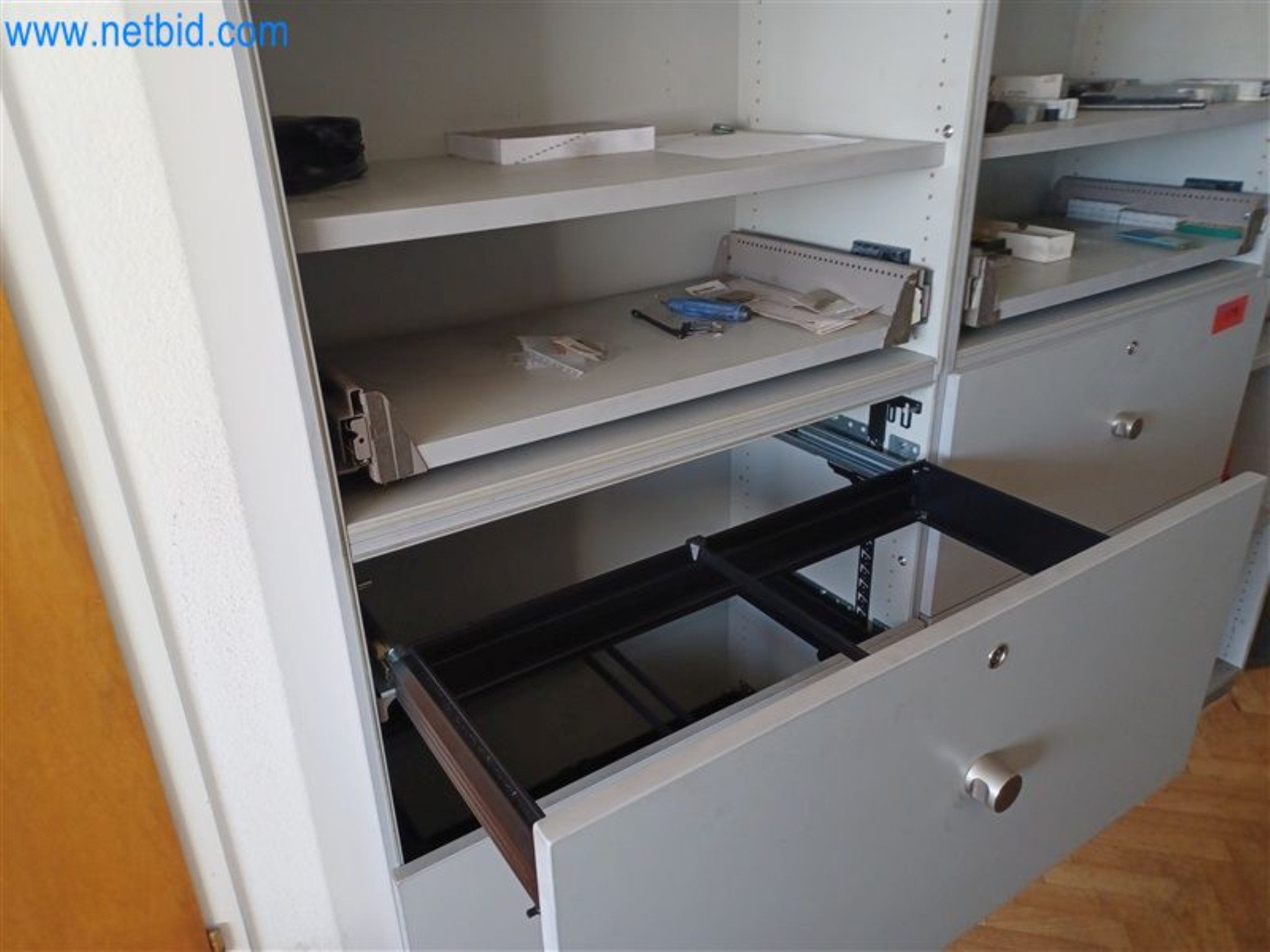 Metalworking machines: including machining centers with accessories-7