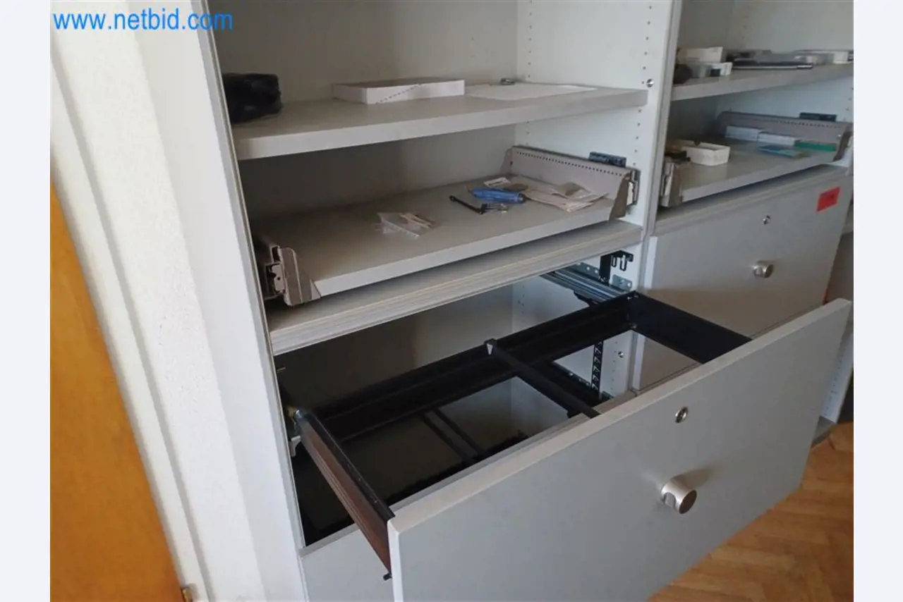 Máquinas para trabalhar metais: incluindo centros de maquinagem com acessórios-7