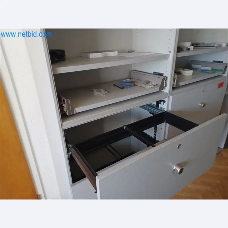 Máquinas para trabalhar metais: incluindo centros de maquinagem com acessórios-7