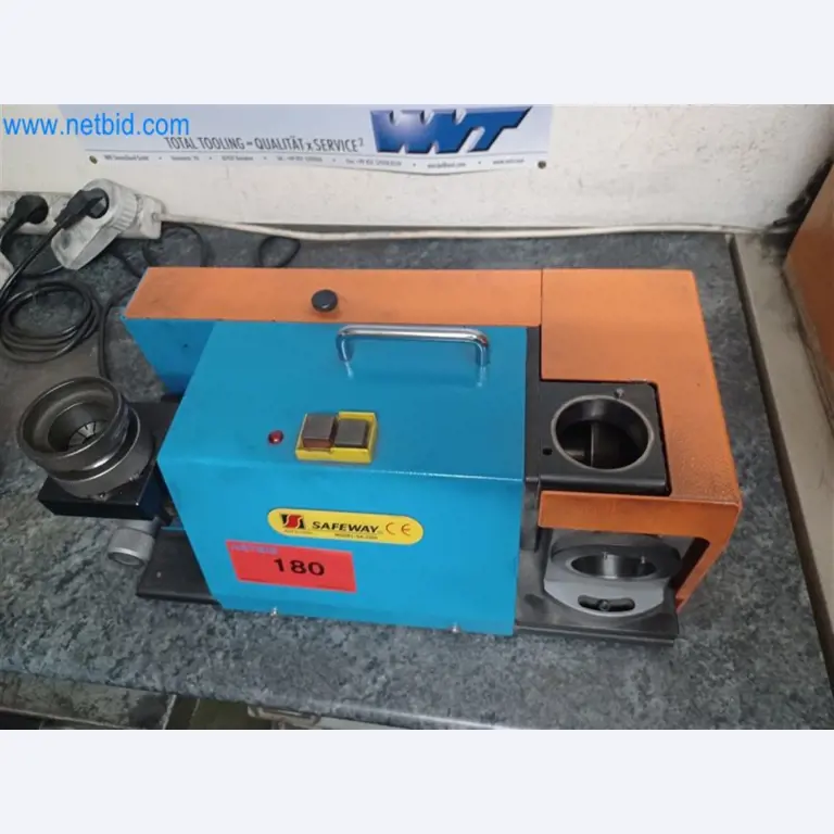 Metallverarbeitende Maschinen: u.a. Bearbeitungszentren mit Zubehör -2