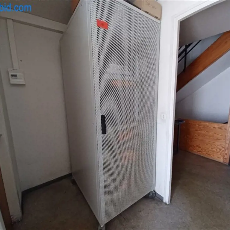 19" server cabinet