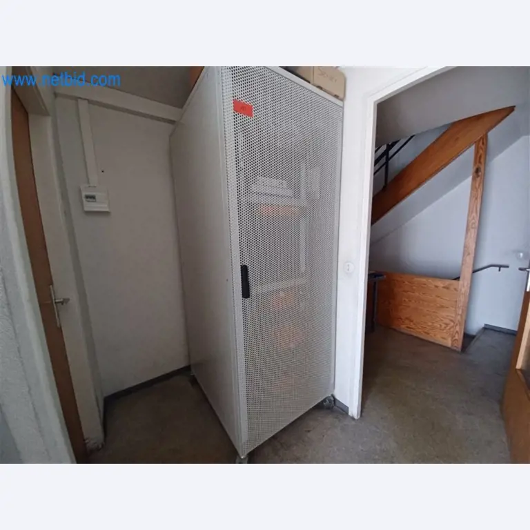 Kovoobráběcí stroje: včetně obráběcích center s příslušenstvím-1