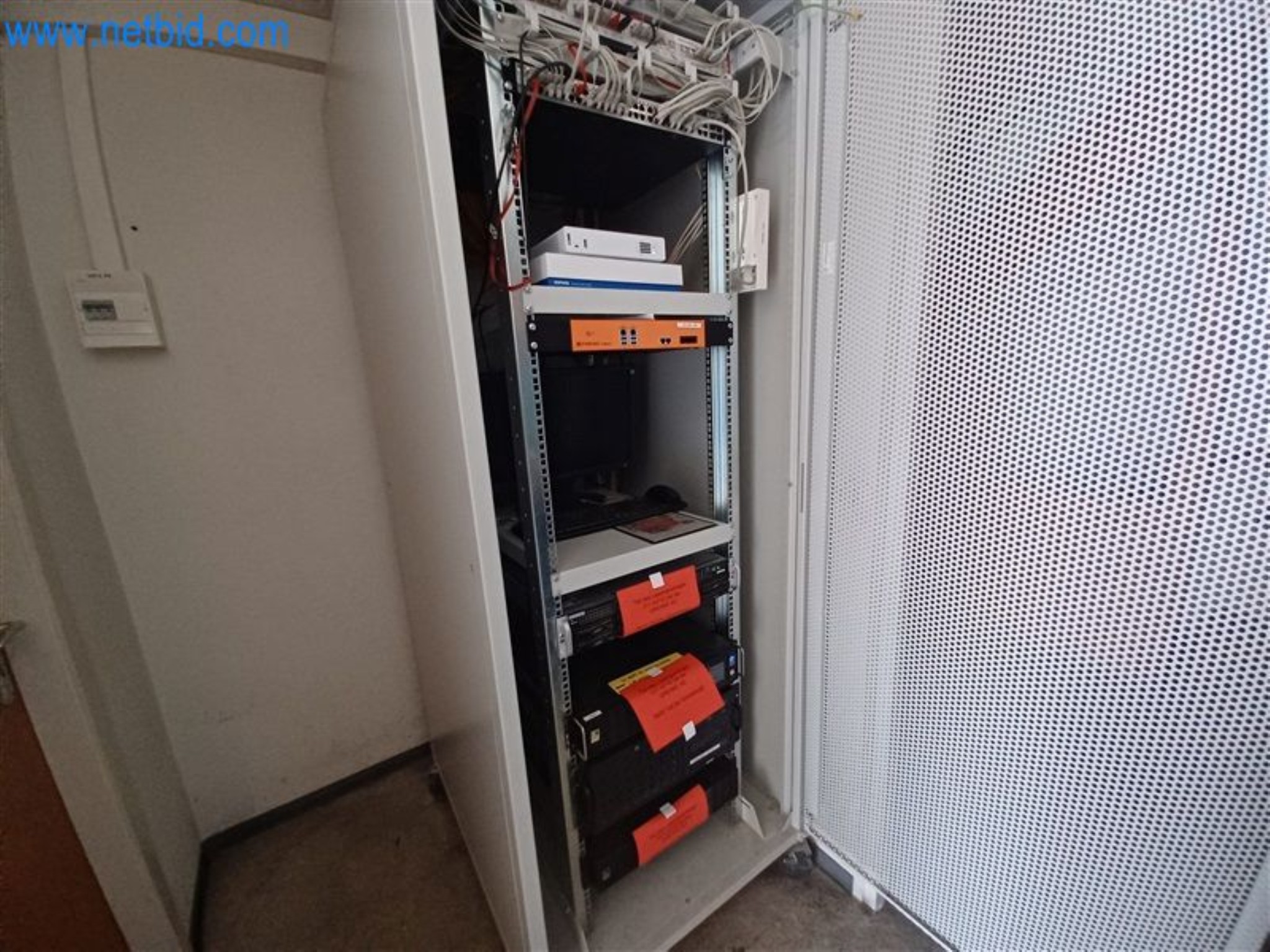 Metalworking machines: including machining centers with accessories-2