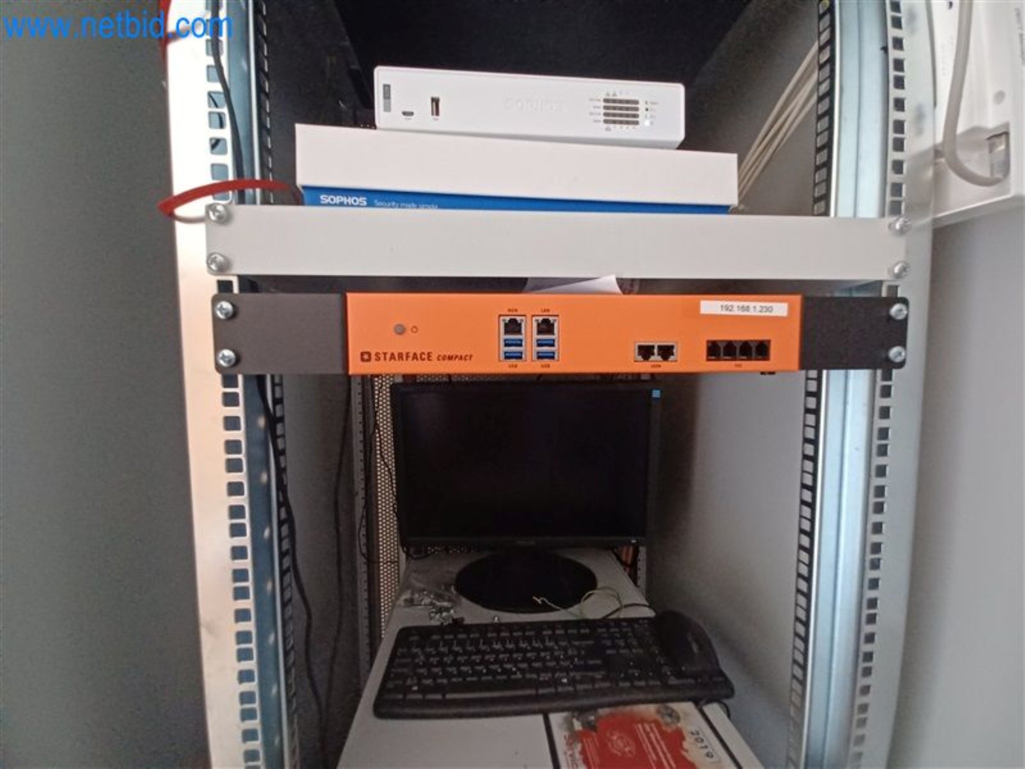 Metalworking machines: including machining centers with accessories-4