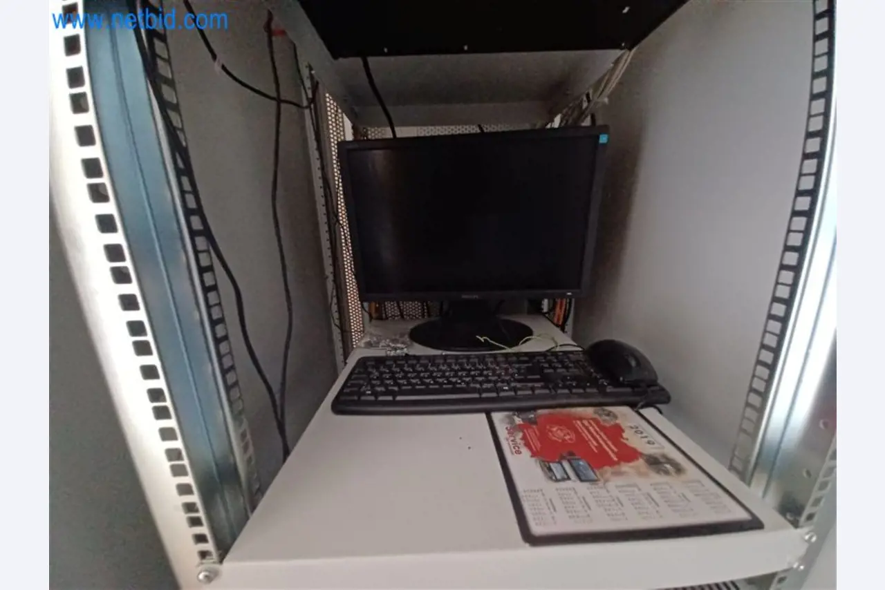 Kovoobráběcí stroje: včetně obráběcích center s příslušenstvím-5