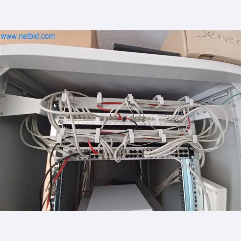 Kovoobráběcí stroje: včetně obráběcích center s příslušenstvím-7