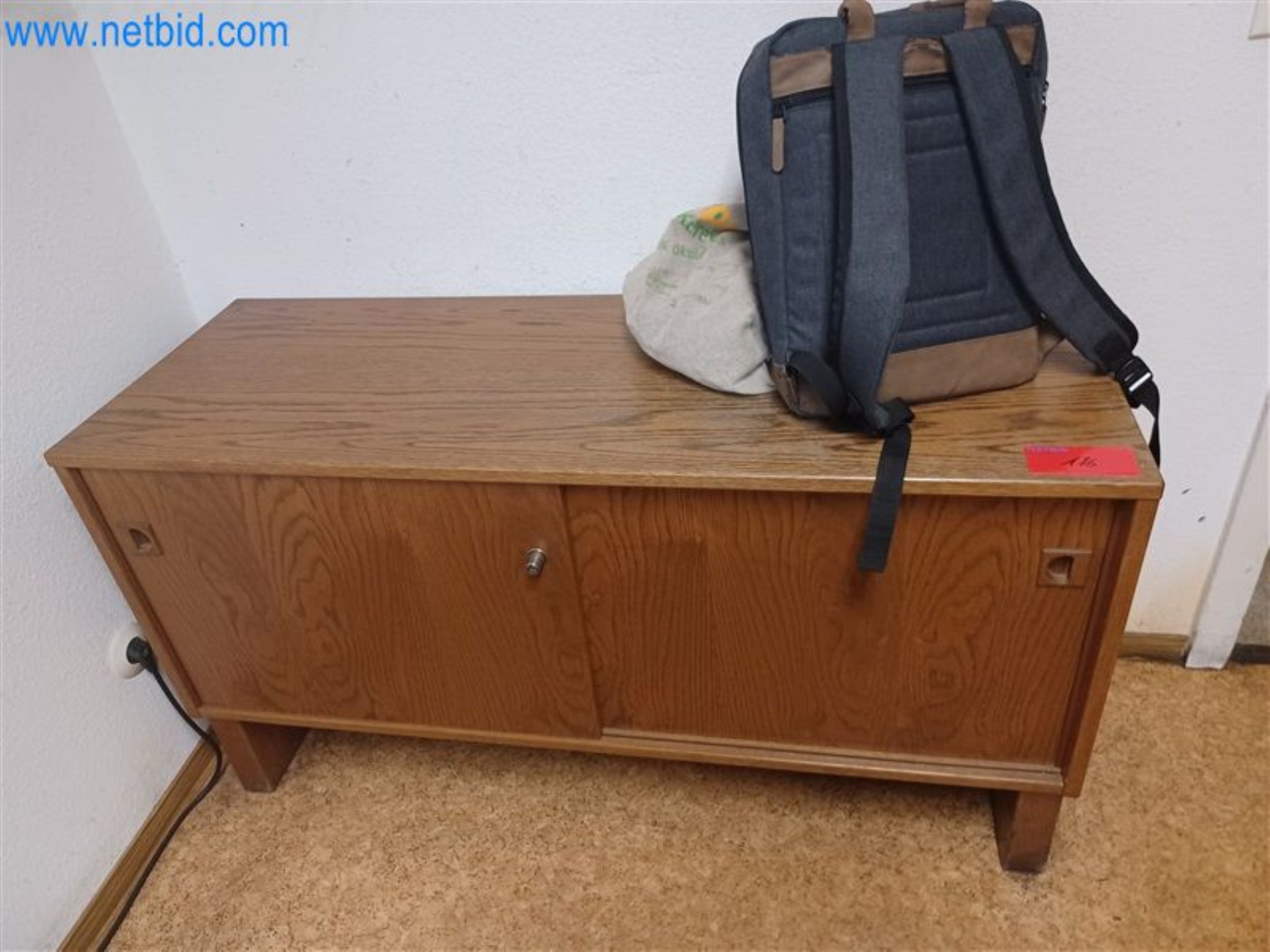 Metalworking machines: including machining centers with accessories-3