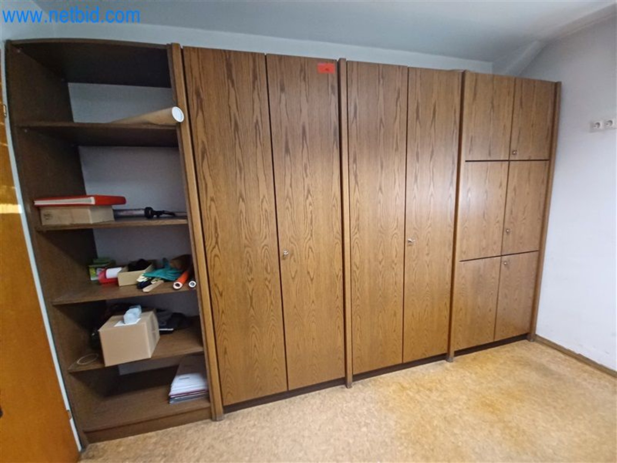 Metalworking machines: including machining centers with accessories-4