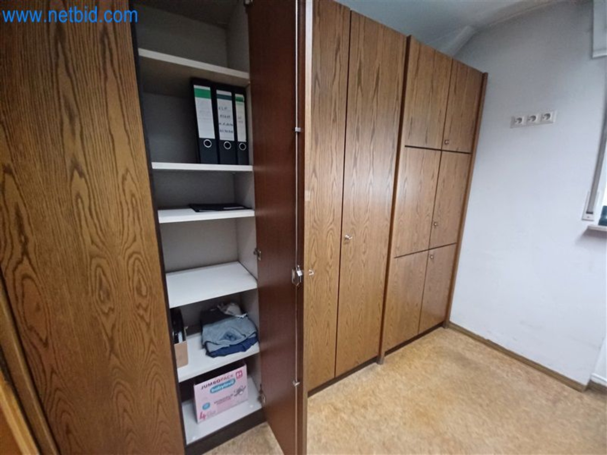 Metalworking machines: including machining centers with accessories-6