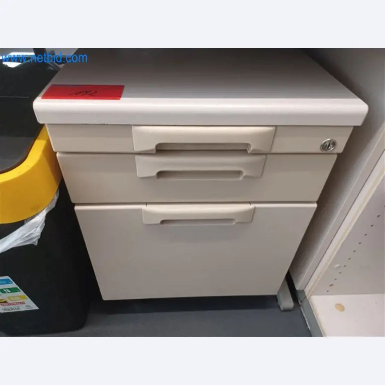 Kovoobráběcí stroje: včetně obráběcích center s příslušenstvím-10