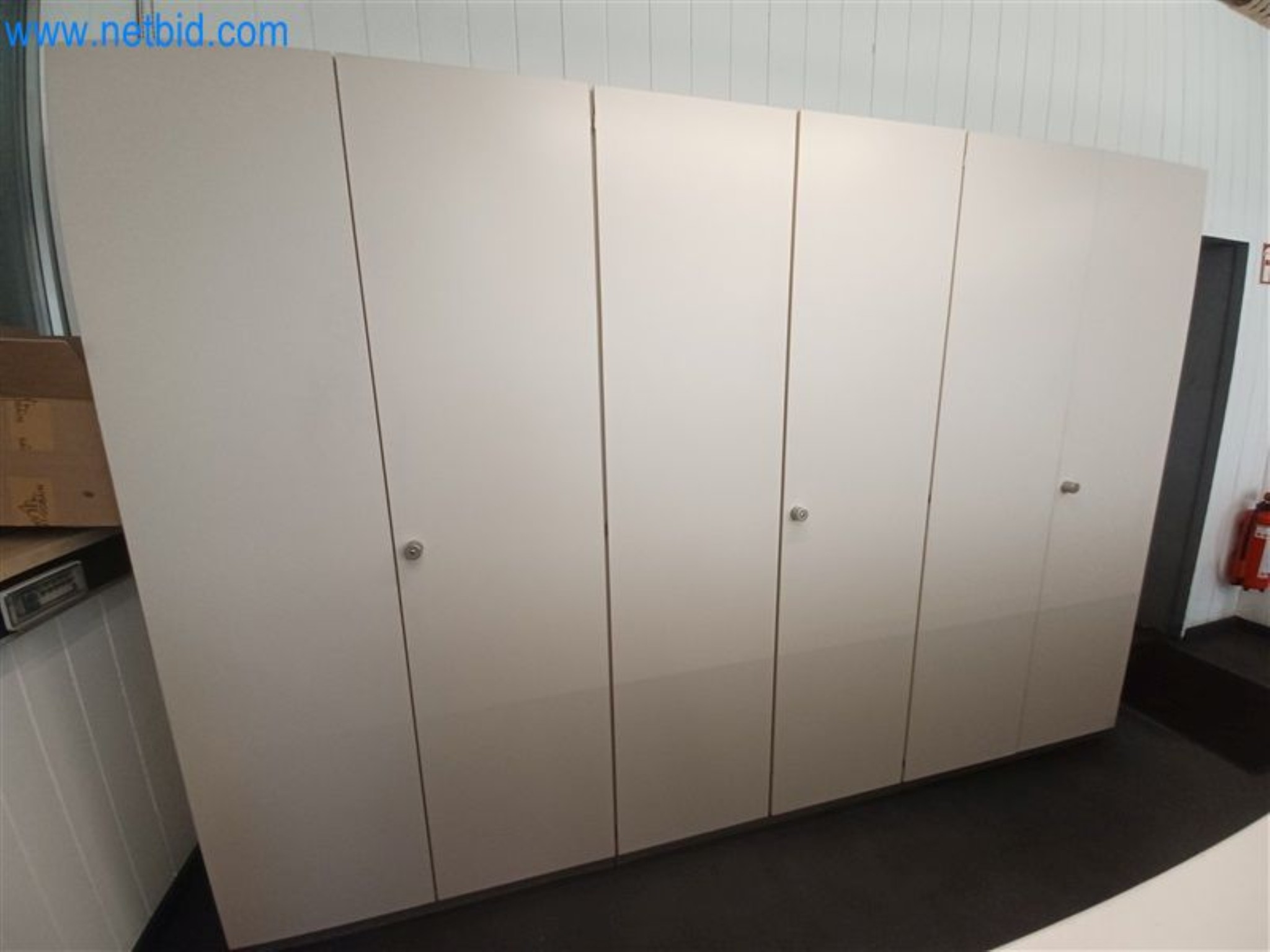 Metalworking machines: including machining centers with accessories-7