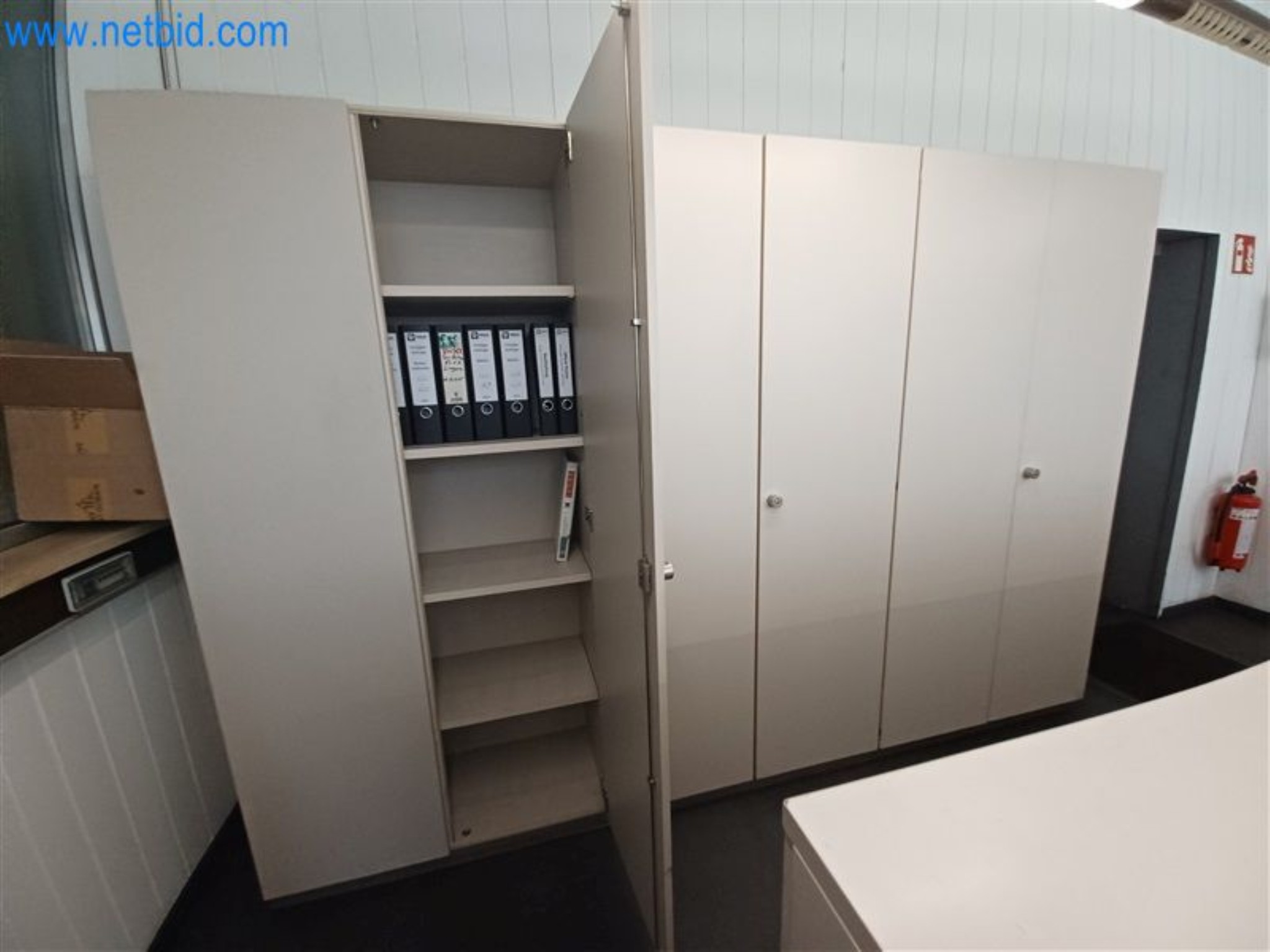 Metalworking machines: including machining centers with accessories-8