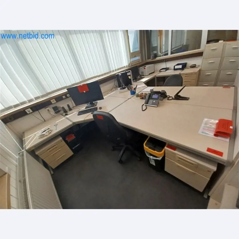 Kovoobráběcí stroje: včetně obráběcích center s příslušenstvím-9