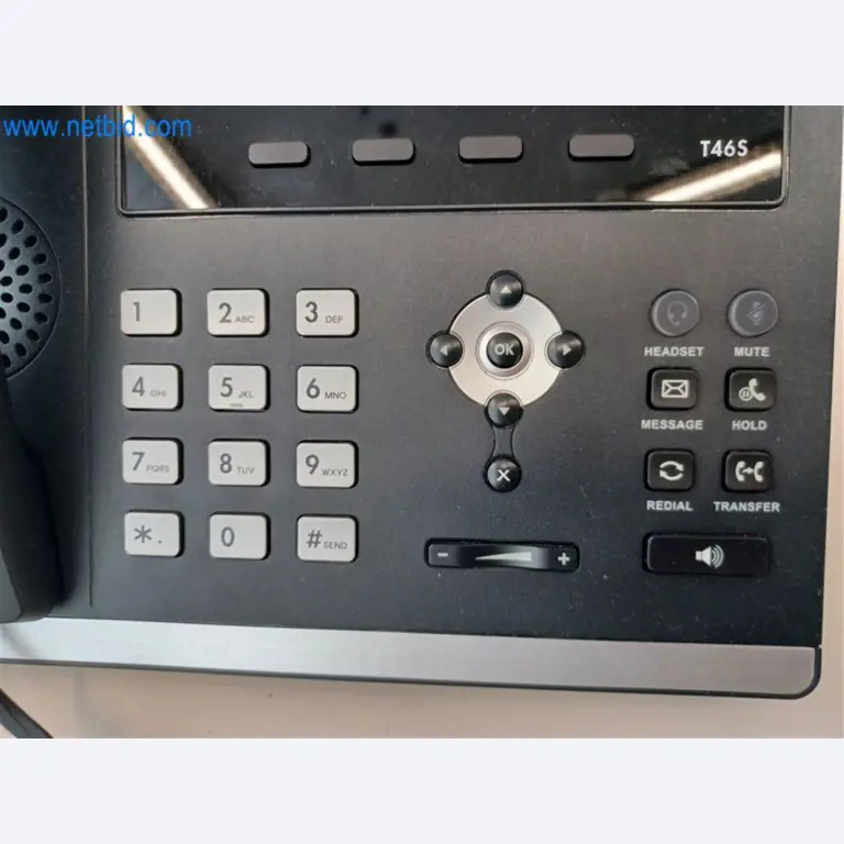 Machines pour le travail du métal : entre autres, centres d'usinage avec accessoires-3