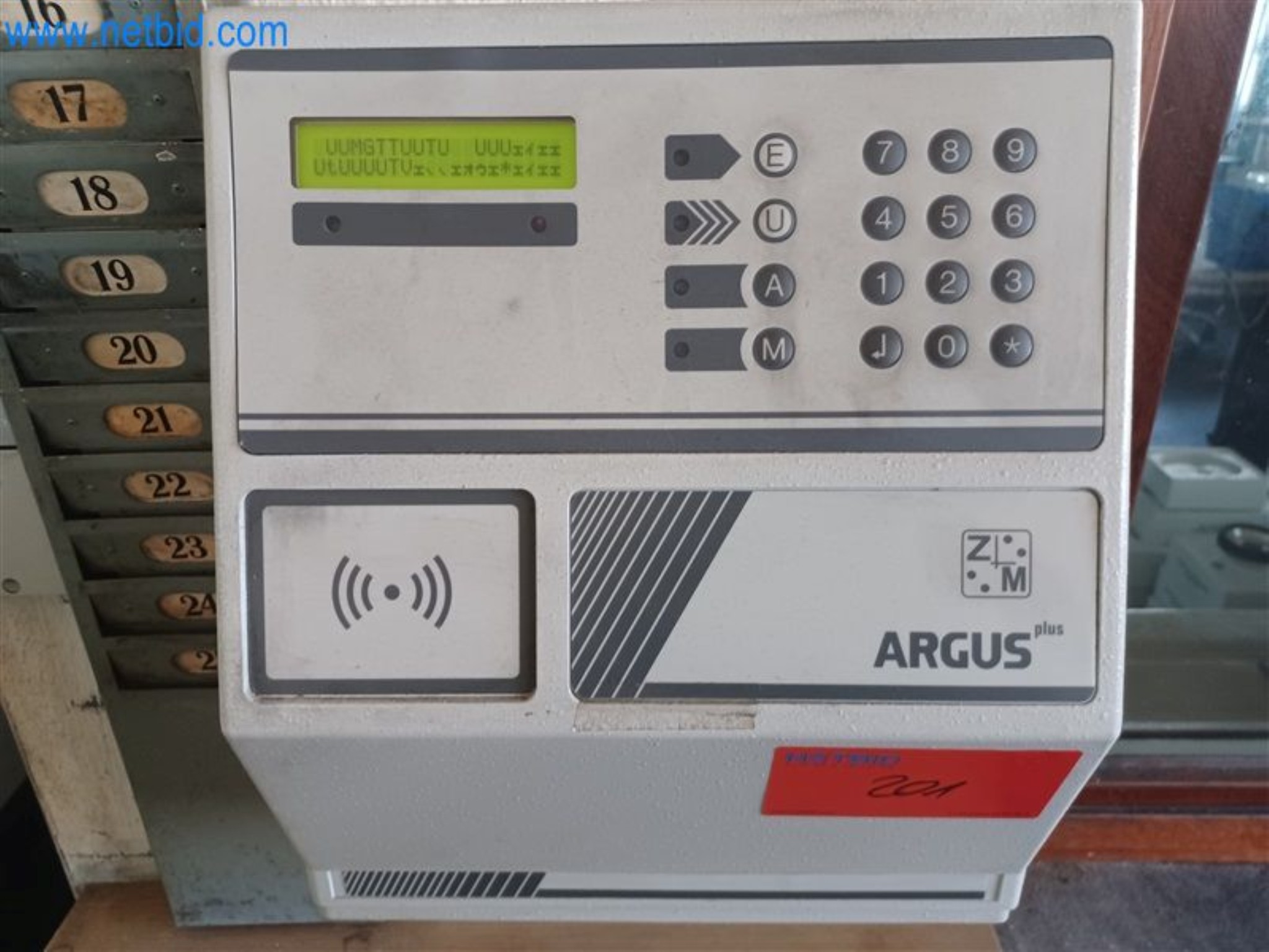 Máquinas para trabajar los metales: incluidos los centros de mecanizado con accesorios-3