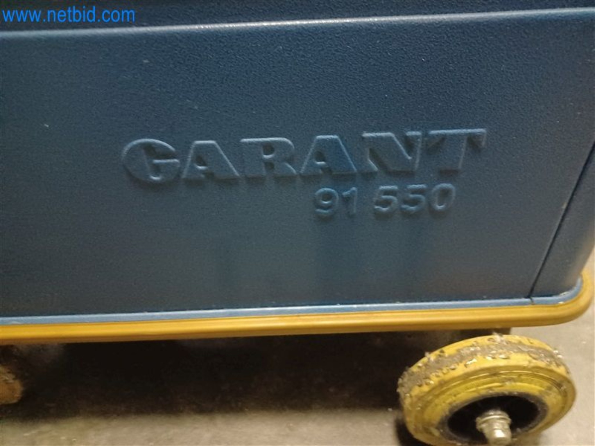 Máquinas para trabalhar metais: incluindo centros de maquinagem com acessórios-2