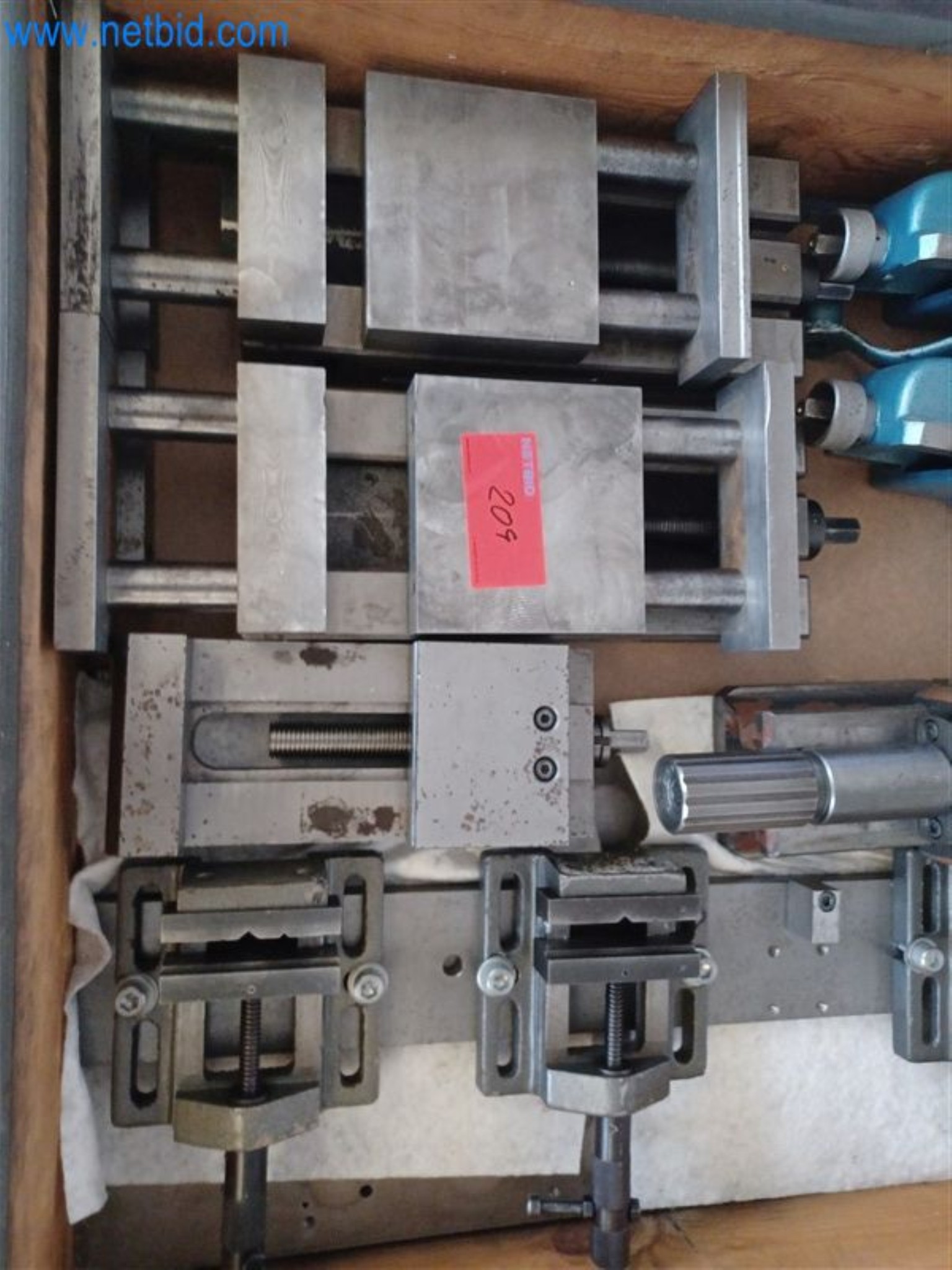 Metalworking machines: including machining centers with accessories-1