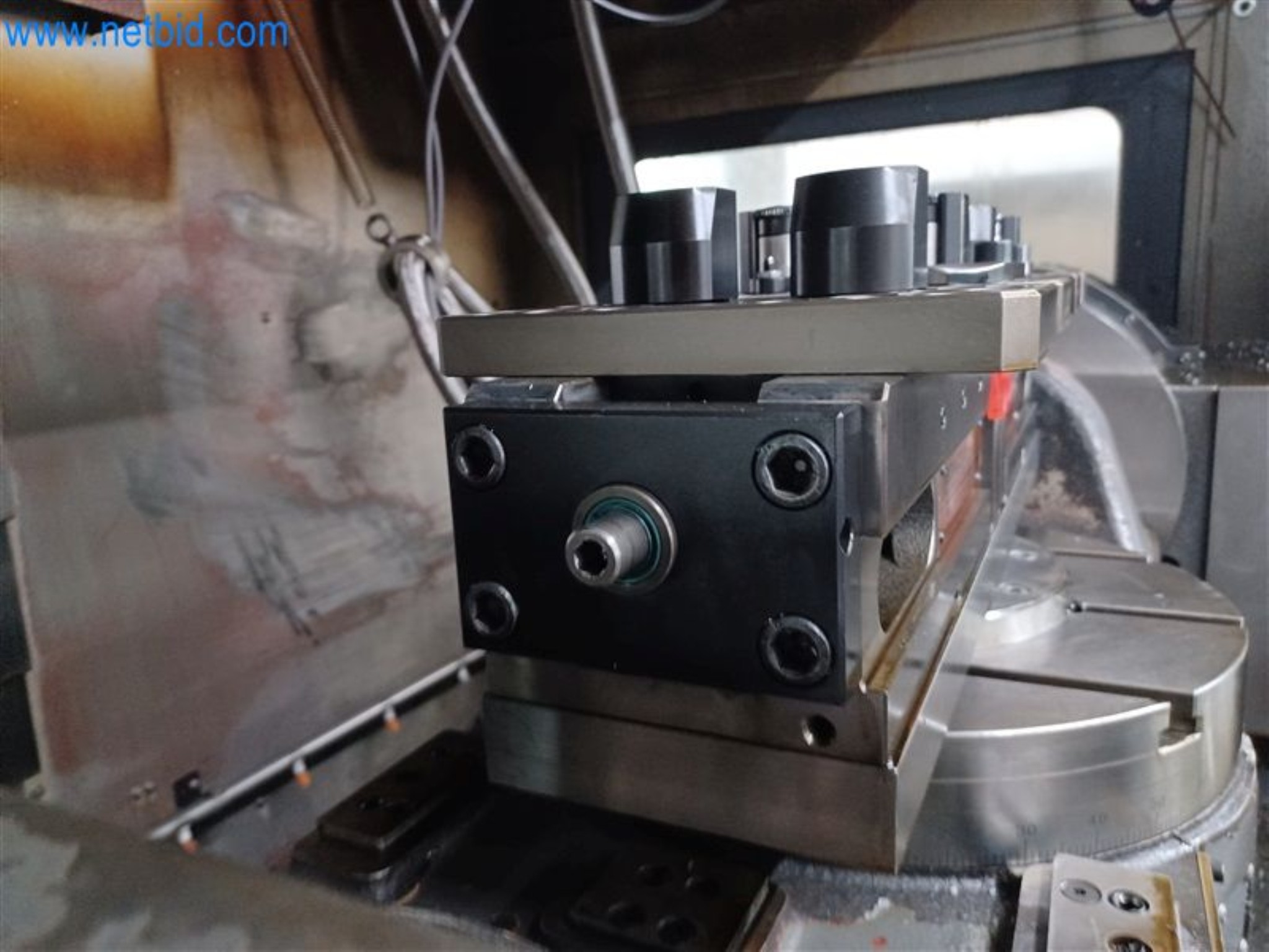 Metallverarbeitende Maschinen: u.a. Bearbeitungszentren mit Zubehör  -4