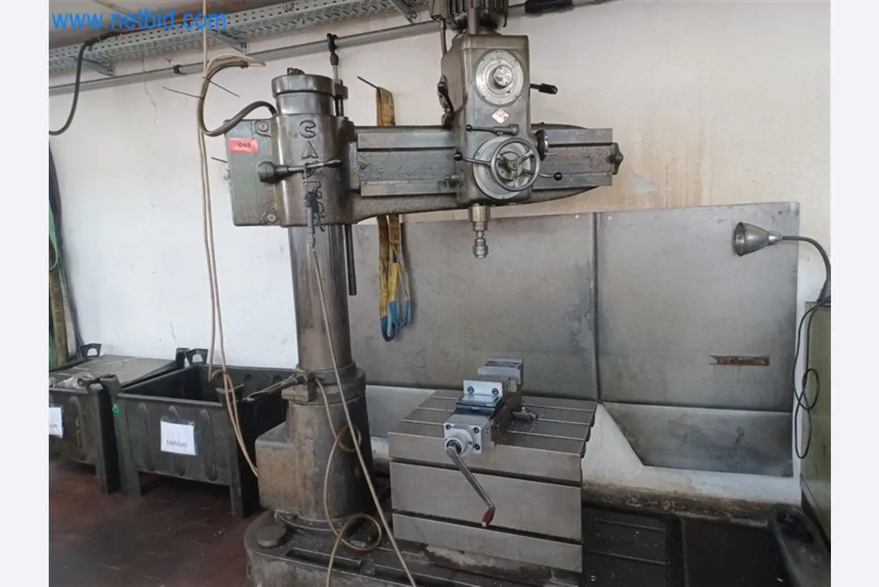 Metalworking machines: including machining centers with accessories-1