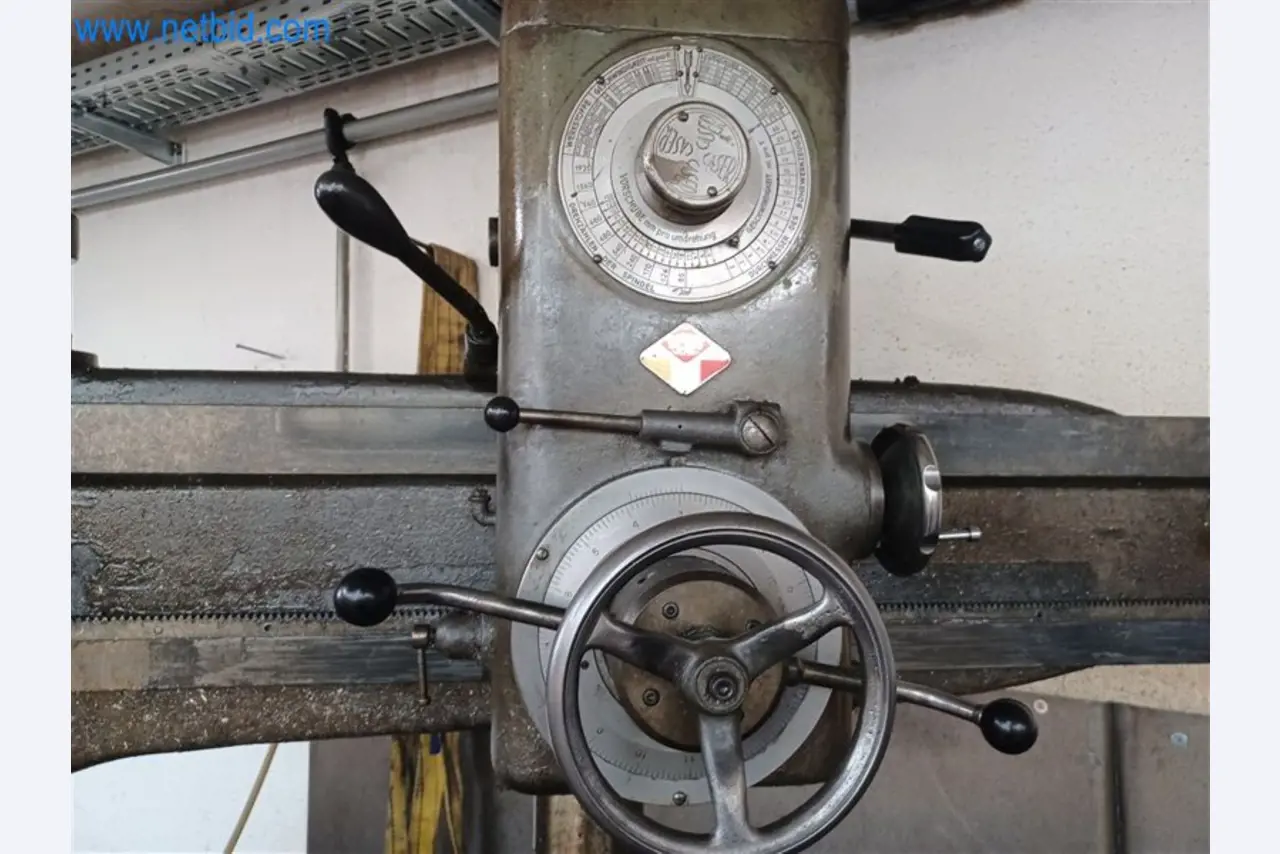 Metalworking machines: including machining centers with accessories-3