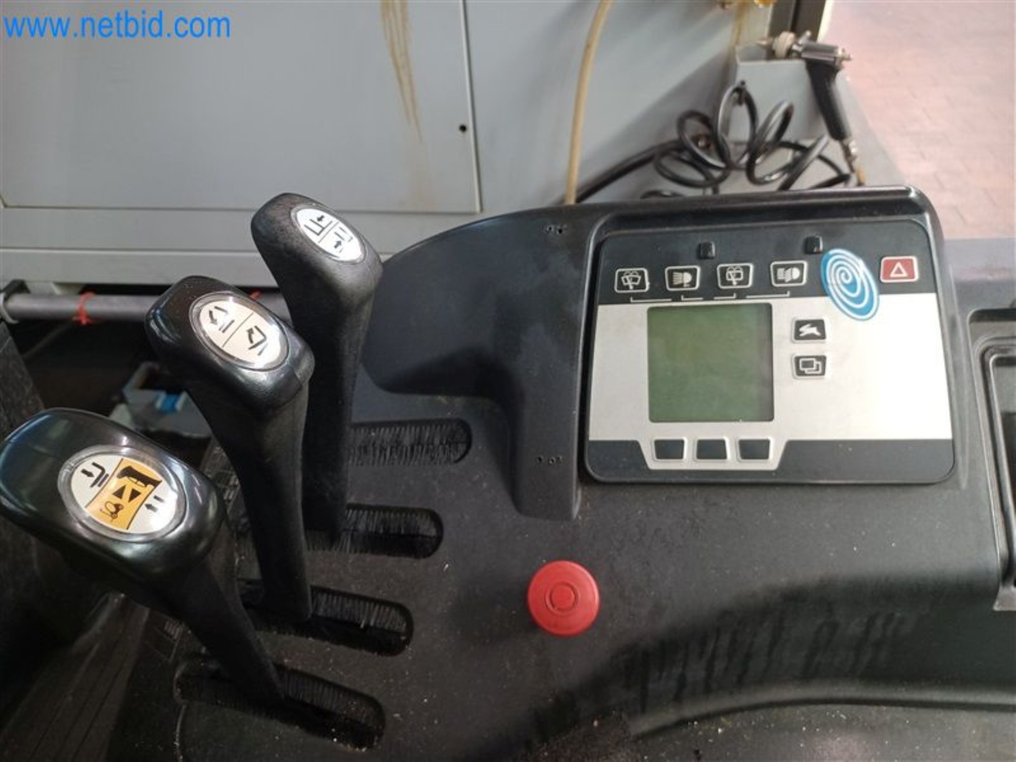 Metalworking machines: including machining centers with accessories-6