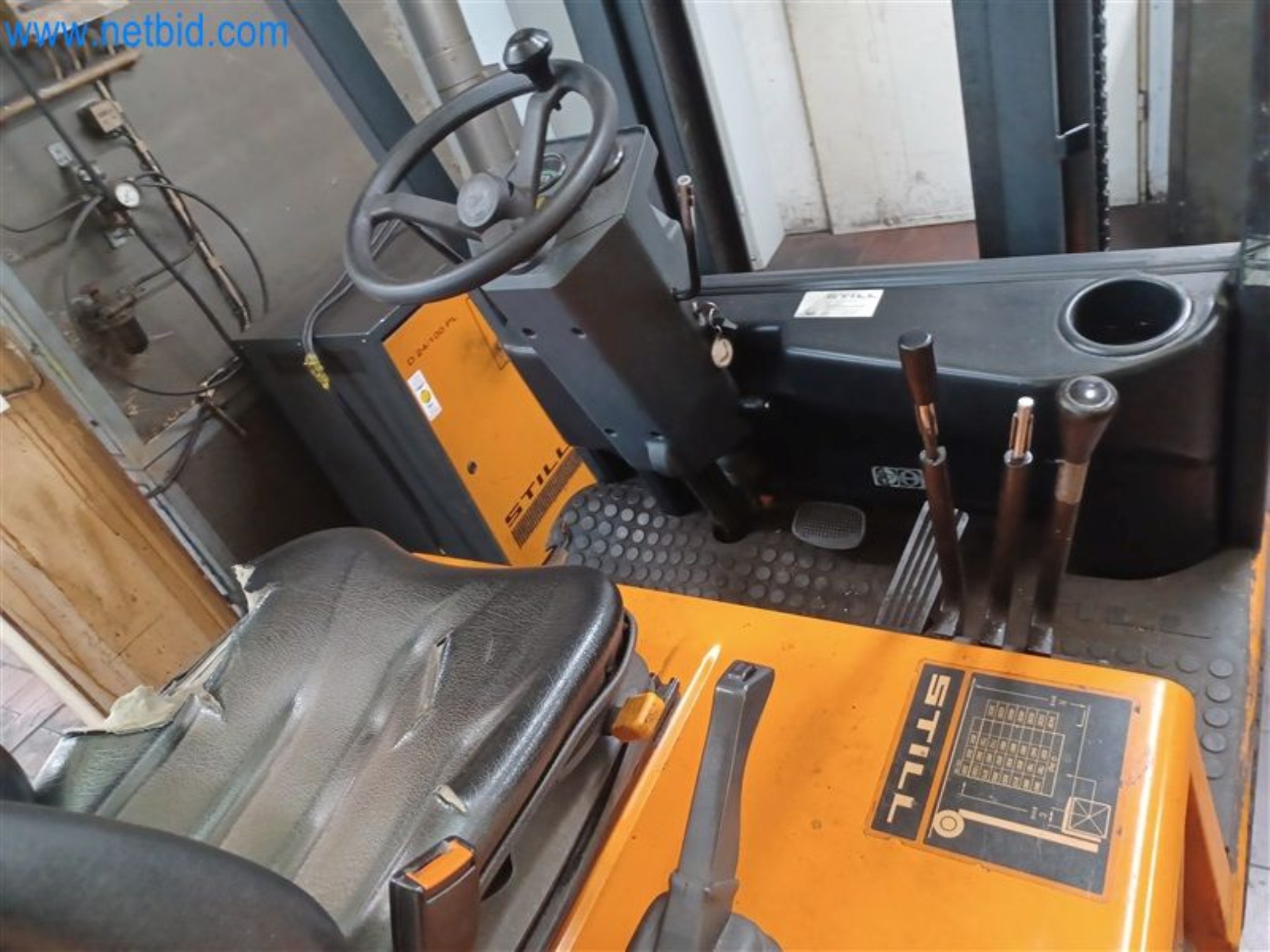 Máquinas para trabajar los metales: incluidos los centros de mecanizado con accesorios-4