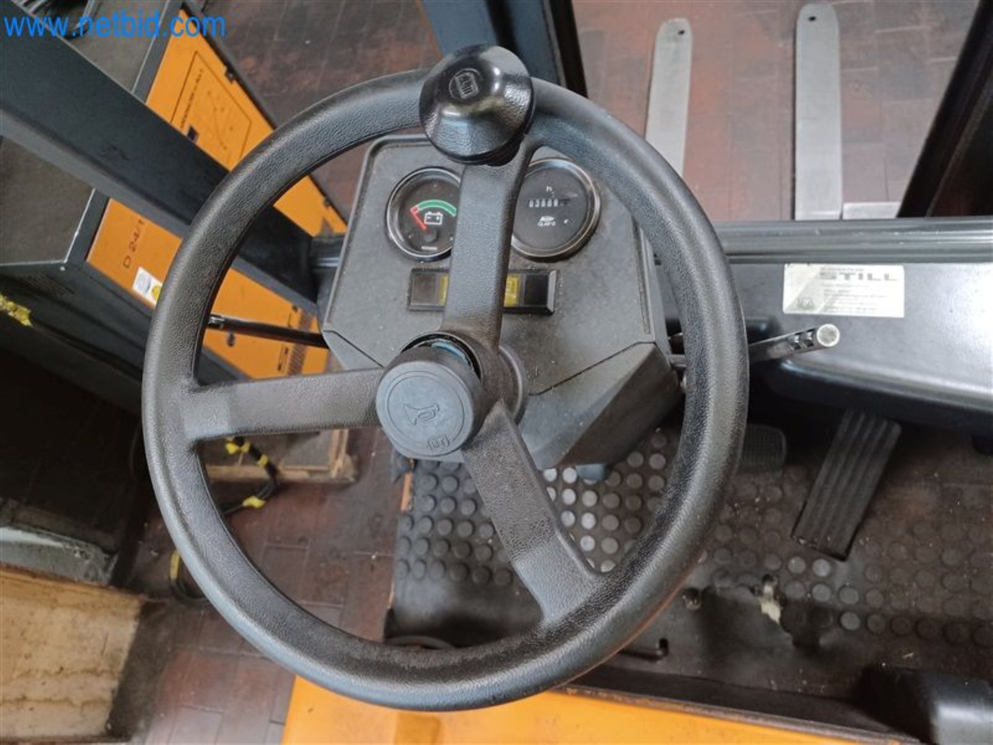 Máquinas para trabajar los metales: incluidos los centros de mecanizado con accesorios-6