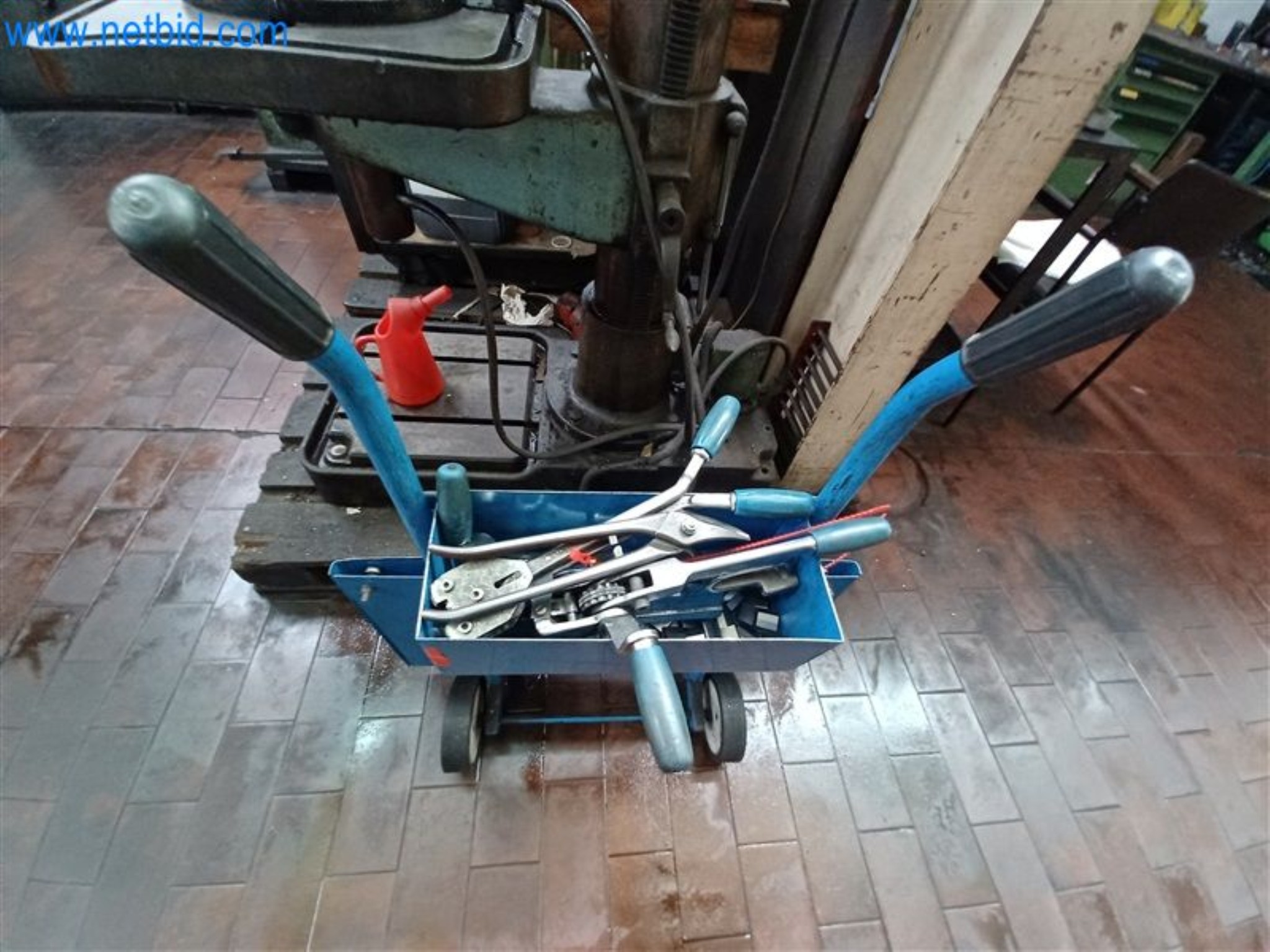 Kovoobráběcí stroje: včetně obráběcích center s příslušenstvím-1