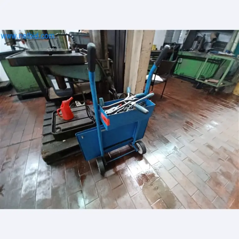 Machines pour le travail du métal : entre autres, centres d'usinage avec accessoires-2