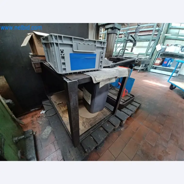 Machines pour le travail du métal : entre autres, centres d'usinage avec accessoires-5