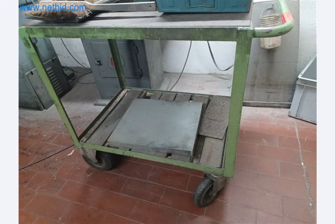 Metallverarbeitende Maschinen: u.a. Bearbeitungszentren mit Zubehör  -4