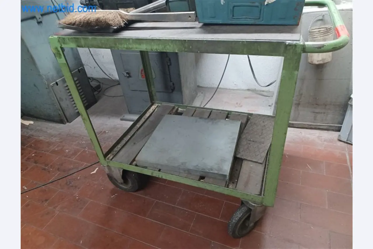 Metallverarbeitende Maschinen: u.a. Bearbeitungszentren mit Zubehör  -5