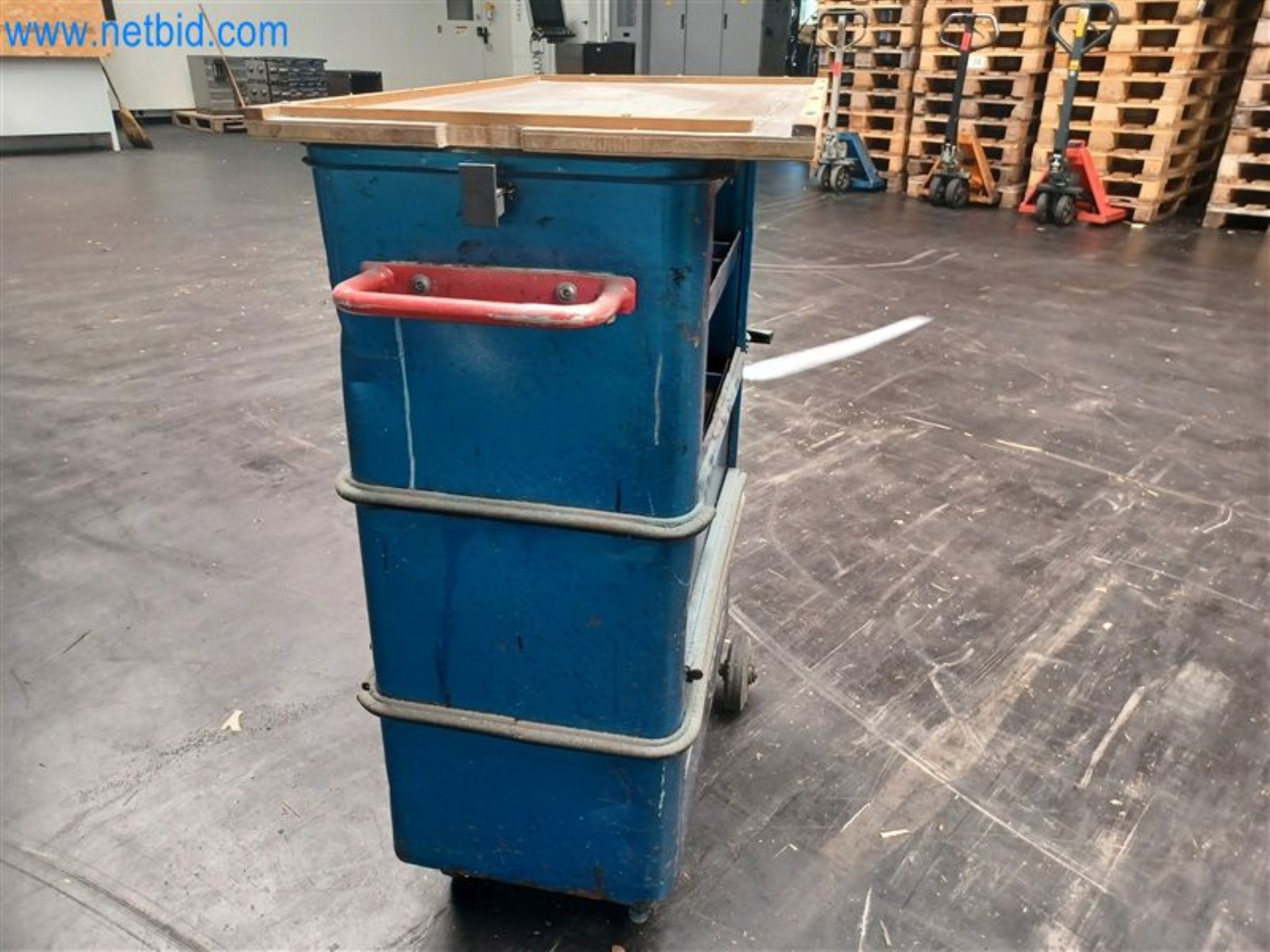 Machines pour le travail du métal : entre autres, centres d'usinage avec accessoires-2