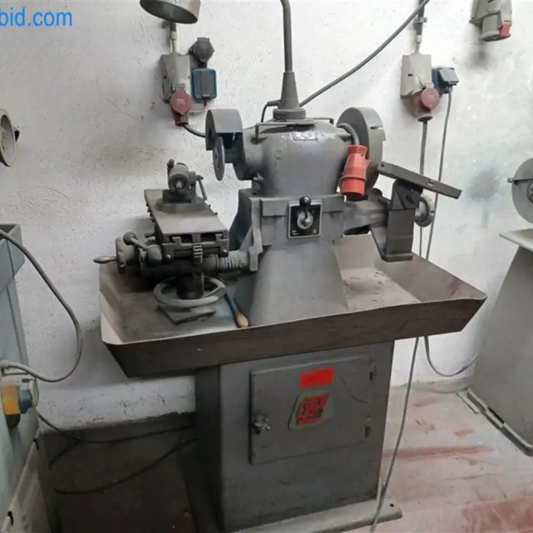 2 Tool grinding machines