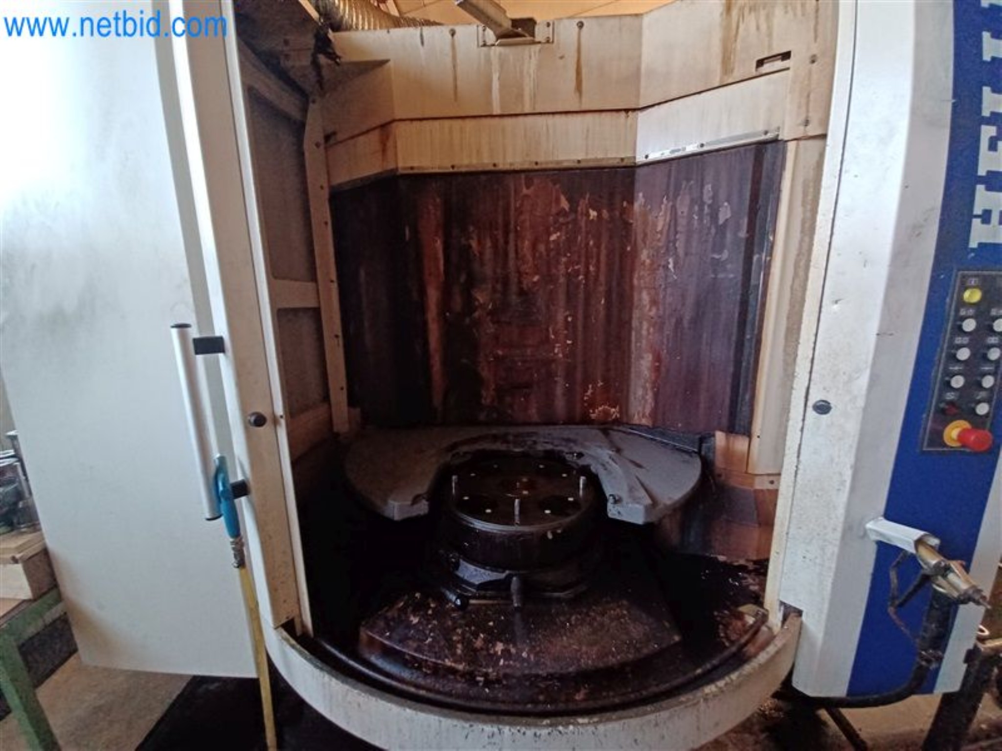 Máquinas para trabajar los metales: incluidos los centros de mecanizado con accesorios-16