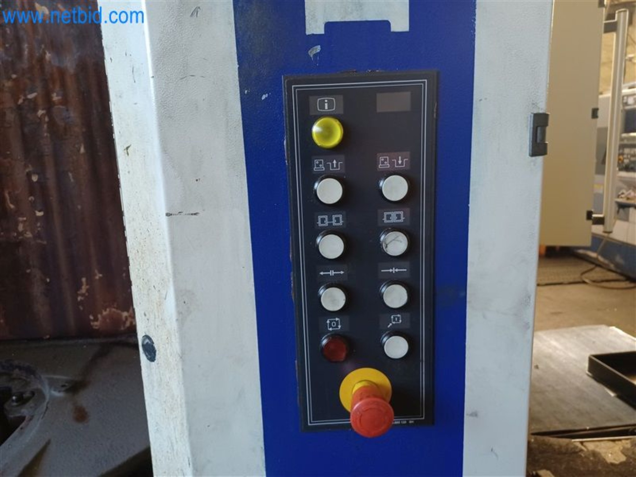 Máquinas para trabajar los metales: incluidos los centros de mecanizado con accesorios-17