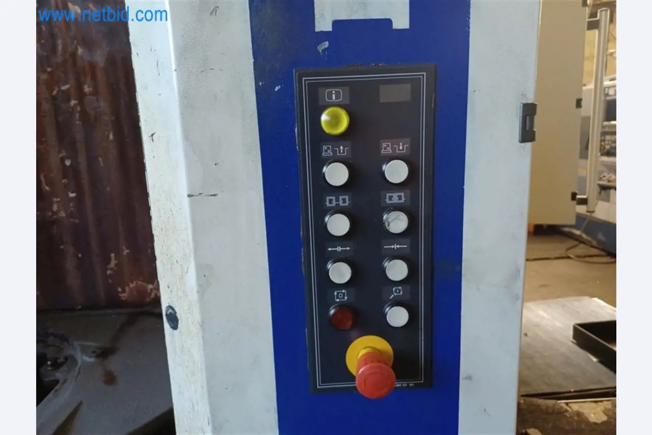 Kovoobráběcí stroje: včetně obráběcích center s příslušenstvím-17